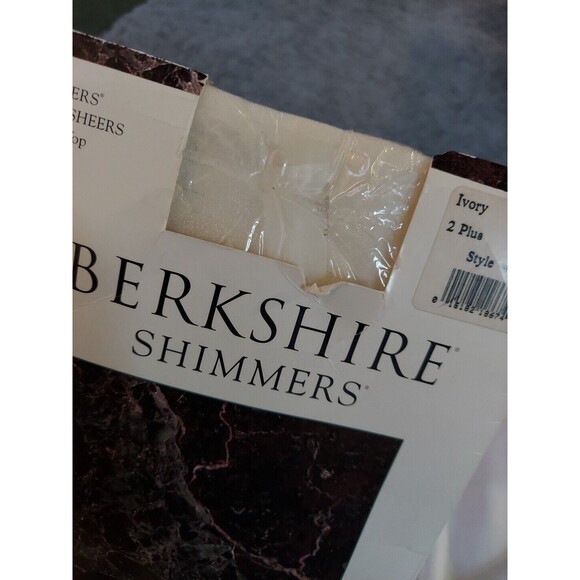 Vintage Berkshire Shimmers Ultra Sheer Control Top Pantyhose, IVORY Size 2/Plus - Picture 5 of 10